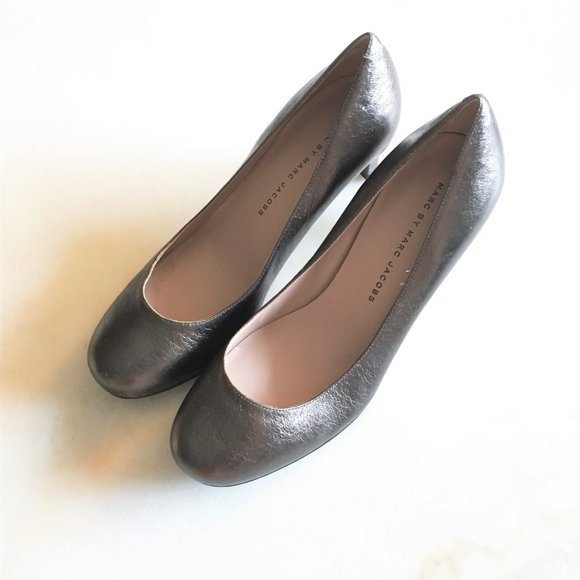 Like new Marc Jacobs pewter gunmetal metallic foil pumps high heel shoes sz 36.5 - Picture 1 of 7